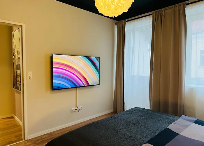 شقة White - Statement *